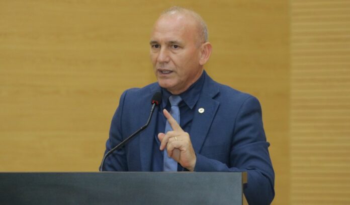 b6f26a6c168640a682525a66a063947a