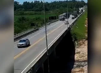 Motorista que causou acidente com 11 mortos alega distração com rádio. VEJA VÍDEO