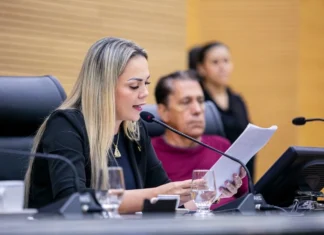 Cláudia de Jesus solicita nova escola indígena para aldeia de Chupinguaia