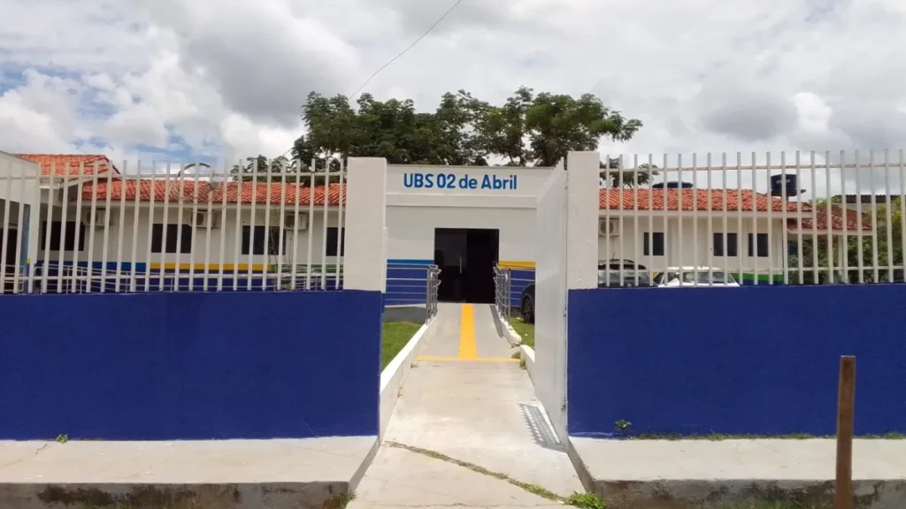 Prefeitura de Ji-Paraná cria equipe própria para manutenção dos pátios das UBS e avança na revitalização das unidades de saúde