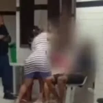 VÍDEO: mãe agride filho em delegacia após ele ser apreendido por roubo