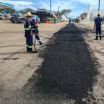 Bairros do 1º distrito de Ji-Paraná recebem serviço de tapa-buraco