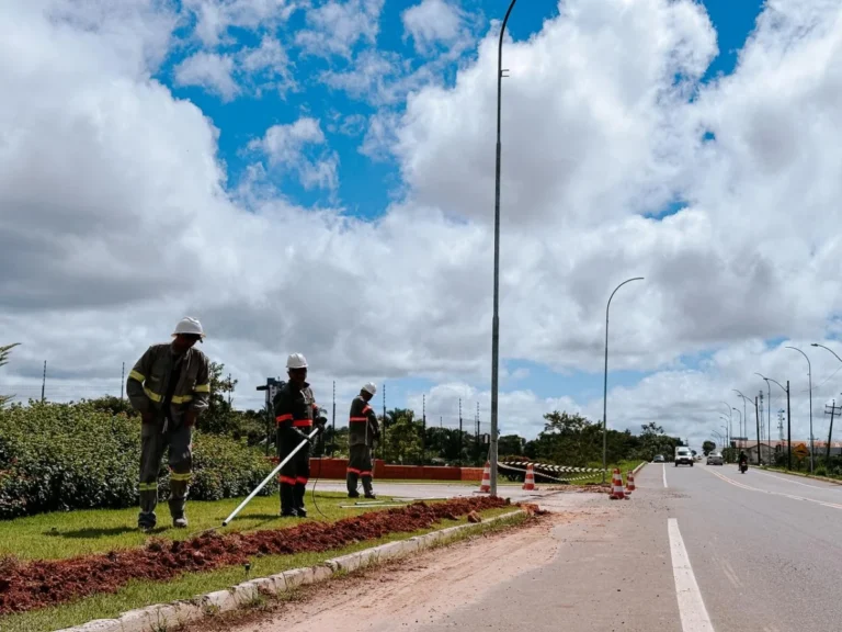 Prefeitura inicia instalação de rede iluminação na RO-135
