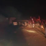 Para não bater em vaca, caminhão tomba em rodovia do estado
