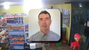 Vereador é atacado com gasolina e tem corpo incendiado após discussão. VEJA VÍDEO