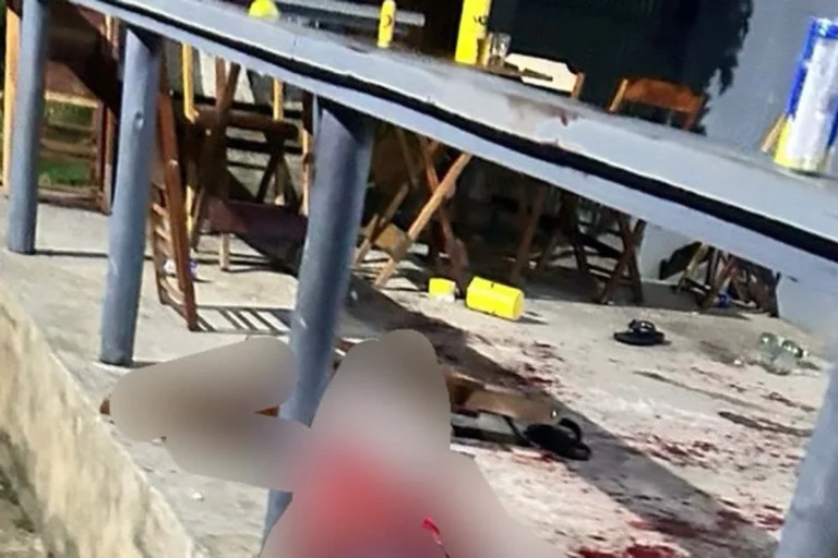 Homem é assassinado a facadas após discussão em distribuidora de bebidas