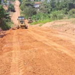Prefeitura conclui serviços de encascalhamento e patrolamento no setor Chacareiro