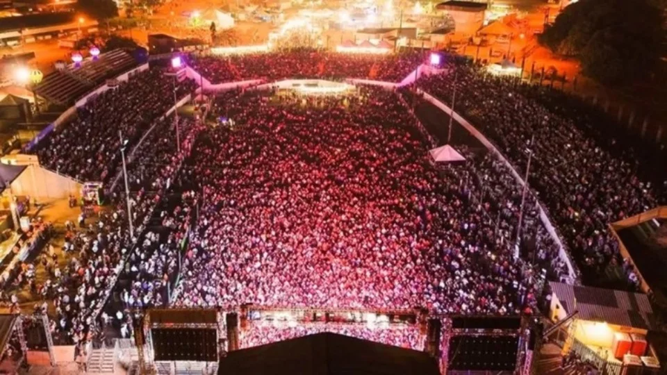 Dez finalistas entram na reta final de preparação para o Baile da Rainha da EXPOJIPA 2026