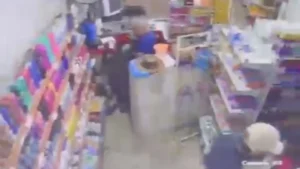 CENA FORTE: vídeo mostra momento em que comerciante é morto