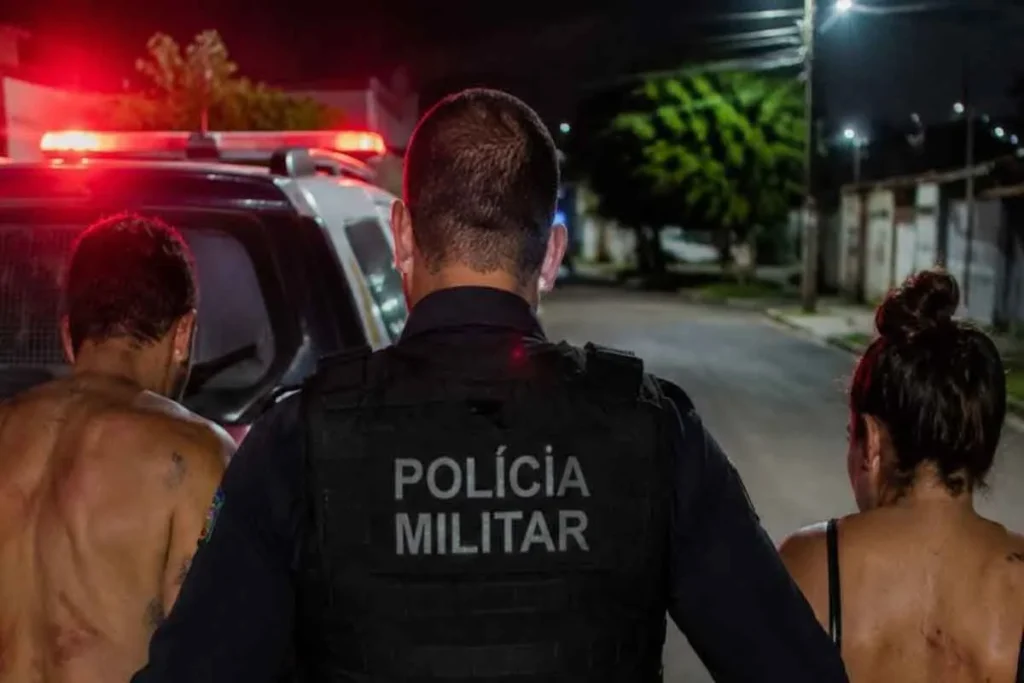 Casal é preso apôs pancadaria em residência após bebedeira