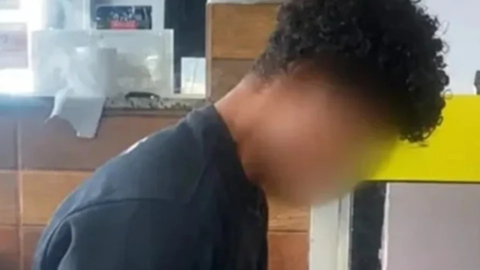 Bebê de nove meses morre após ser agredido pelo próprio pai