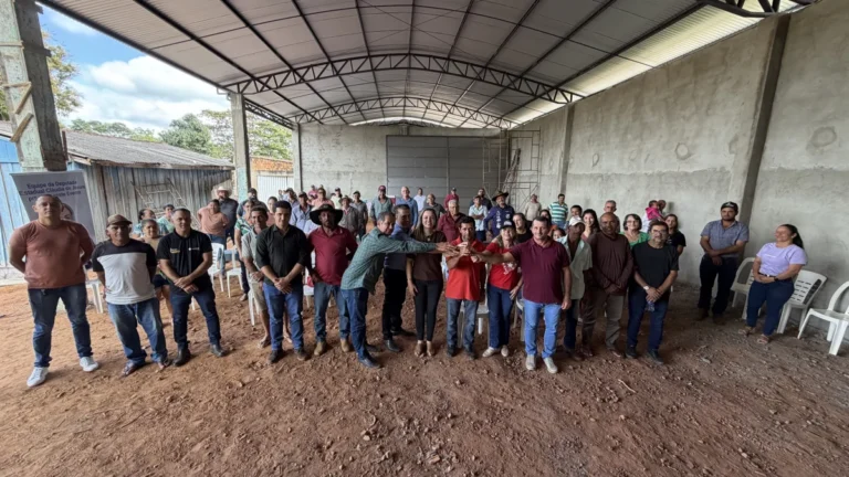 Cláudia de Jesus entrega barracão da Asprusa em Teixeirópolis com investimento de mais de R$ 287 mil