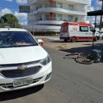 Idoso fica ferido após ser atropelado por carro ao atravessar avenida de bicicleta em Ji-Paraná