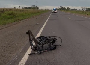 Ciclista morre após ser atropelado na BR-429 entre Alvorada do Oeste e São Miguel do Guaporé