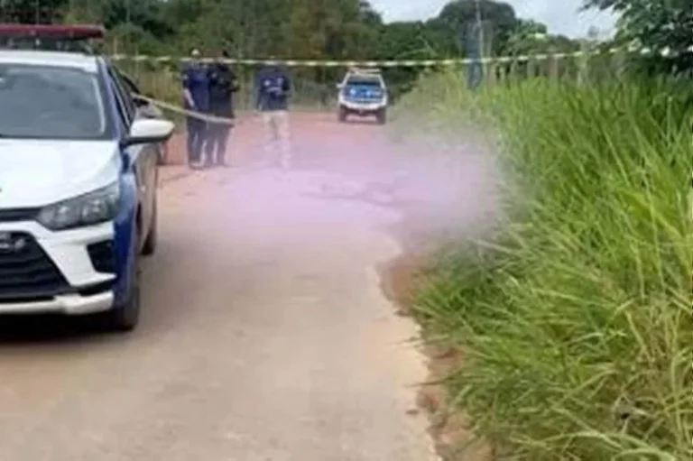 Homem é encontrado morto, com pés e mãos amarrados, às margens de uma estrada em Rondônia