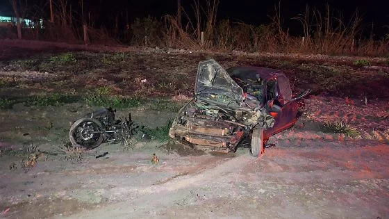 Carreta invade contramão, mata motociclista e motorista foge sem prestar socorro