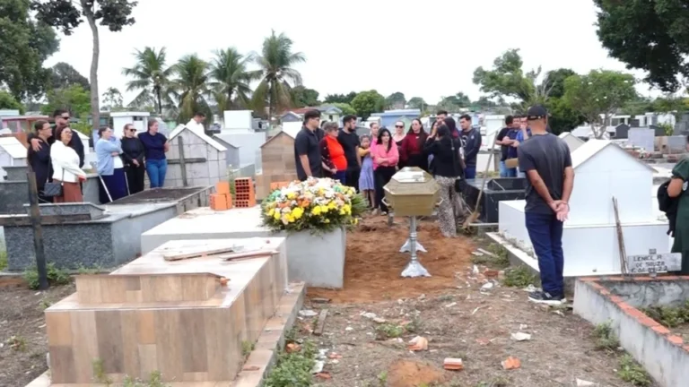 Kathlyn Becker é sepultada em Ji-Paraná após mobilização da família e amigos