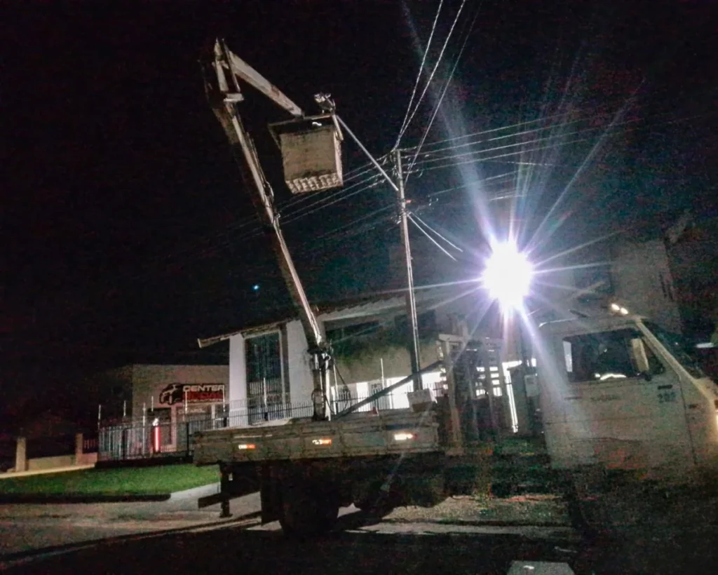 Prefeitura intensifica força-tarefa de manutenção da iluminação pública em Ji-Paraná