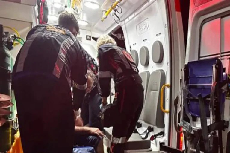 Briga de casal termina com homem esfaqueado e mulher ferida