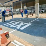 AMT começa a demarcar espaços em estacionamentos de táxis