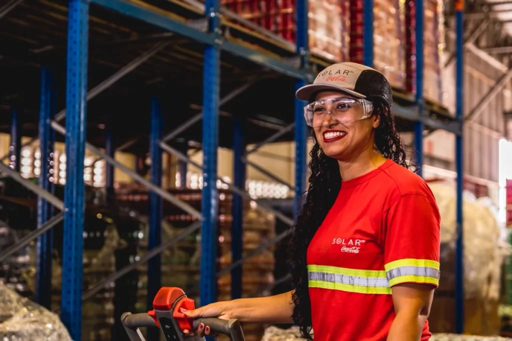 Solar Coca-Cola abre mais de 20 vagas de emprego em Rondônia; confira informações